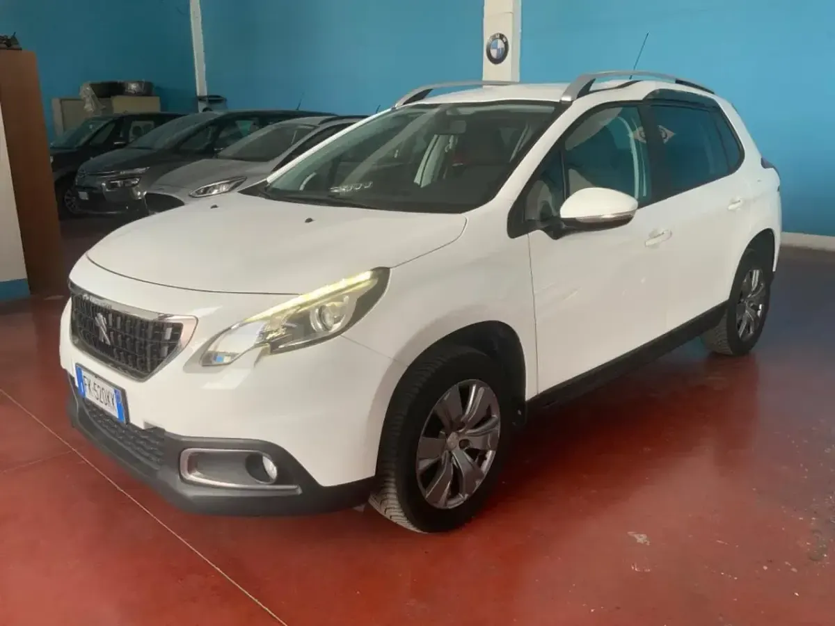 Usata Peugeot 2008 Access 75 CV (55 kW) 2017 Bianco SUV