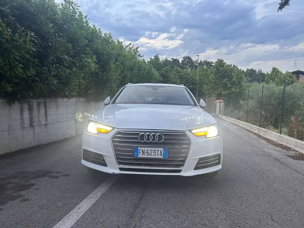 Usata Audi A4 Ambiente 122 CV (89 kW) 2018 Bianco Station wagon