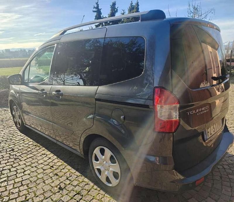 Usata Ford Tourneo Courier S 75 CV (55 kW) 2020 Grigio Monovolume