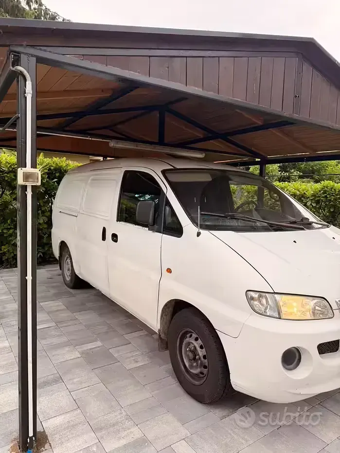 Usata Hyundai H-1 101 CV (74 kW) 2001 Bianco Monovolume