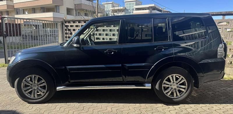 Usata Mitsubishi Pajero Intense 200 CV (147 kW) 2015 SUV