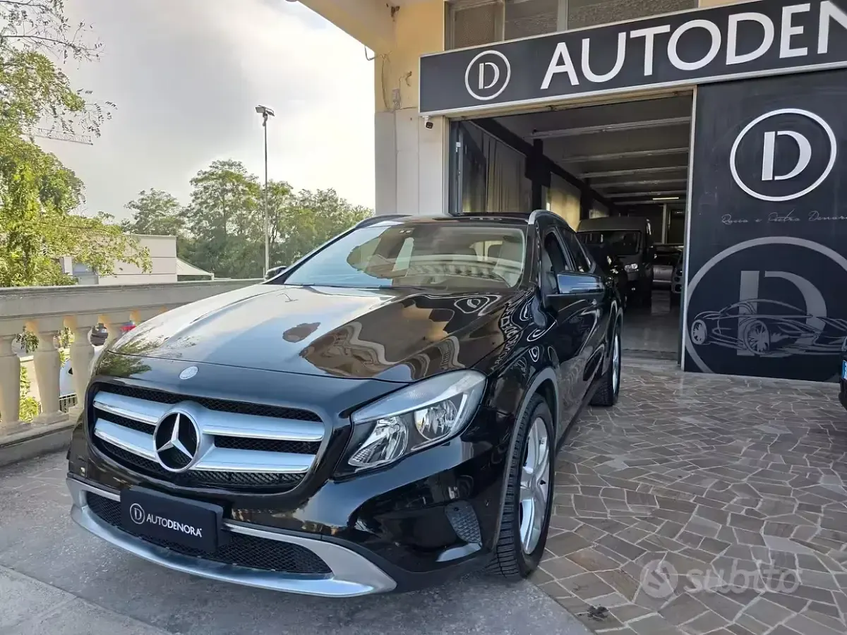 Usata Mercedes GLA200 136 CV (100 kW) 2015 Nero SUV