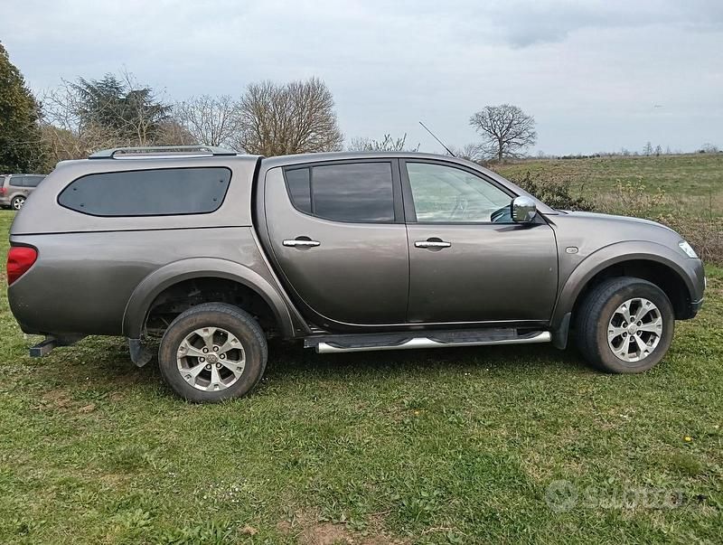 Usata Mitsubishi L200 2011 Marrone Pick-up