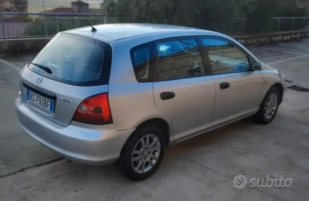 Usata Honda Civic LS 110 CV (80 kW) 2001 Grigio Berlina