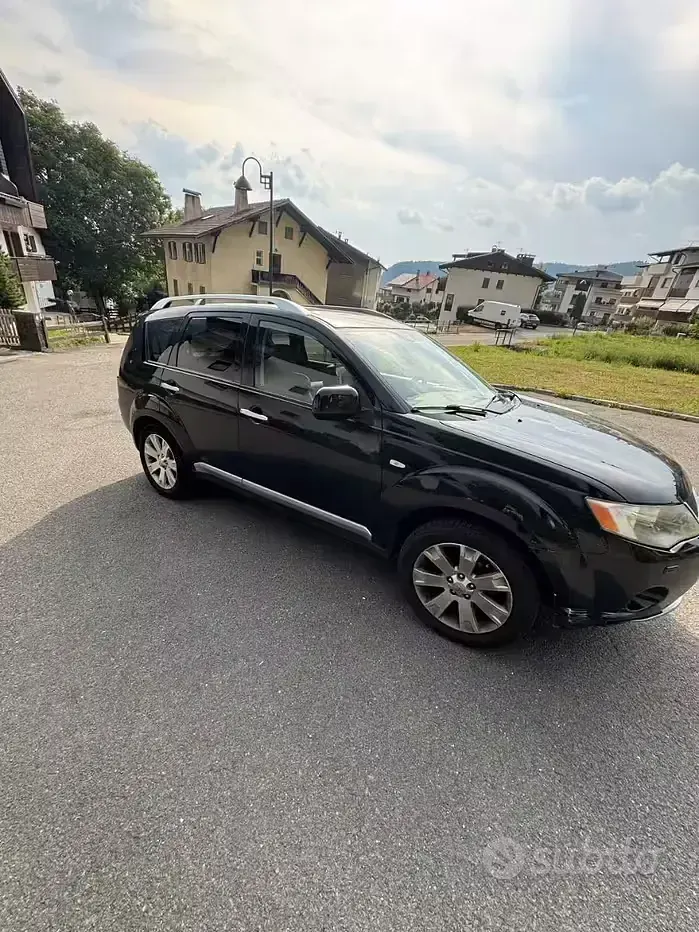 Usata Mitsubishi Outlander 156 CV (114 kW) 2008 Nero SUV