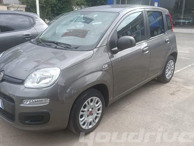 Usata Fiat Panda 69 CV (50 kW) 2022 Grigio Berlina