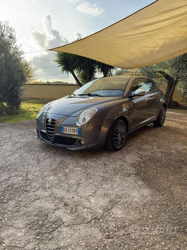 Grigio Usata 2009 Alfa Romeo MiTo Distinctive Utilitaria | 3700 € (Buon prezzo) - Immagine 1/4