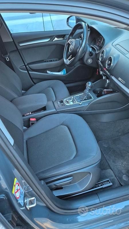 Usata Audi A3 2018 Grigio Berlina