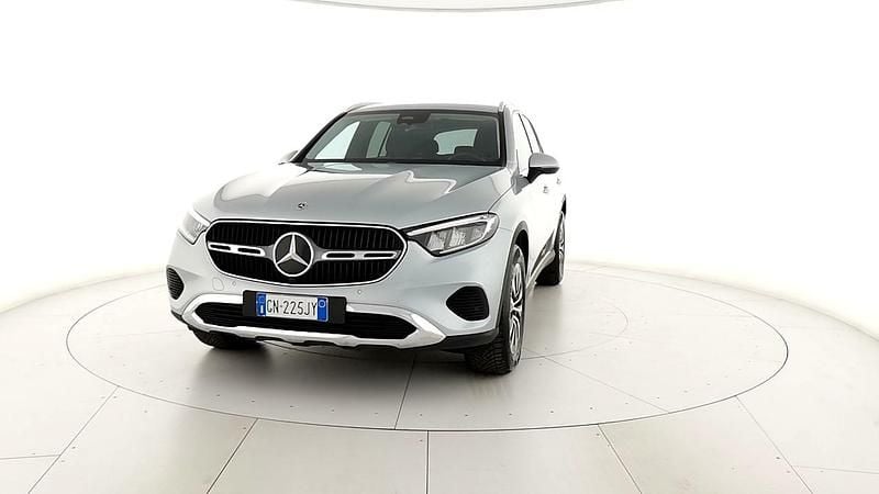 Argento Usata 2023 Mercedes GLC220 Advanced Plus SUV | 49.900 € (Buon prezzo) - Immagine 1/4