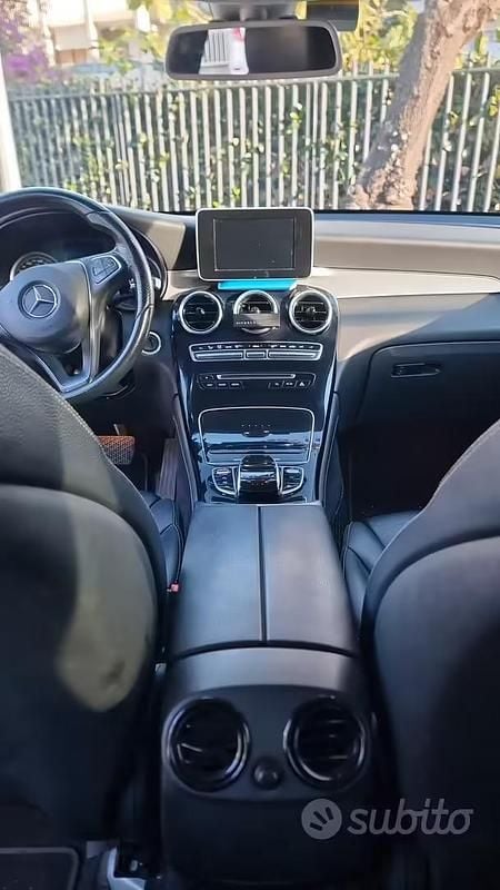 Usata Mercedes GLC250 204 CV (150 kW) 2016 Grigio SUV