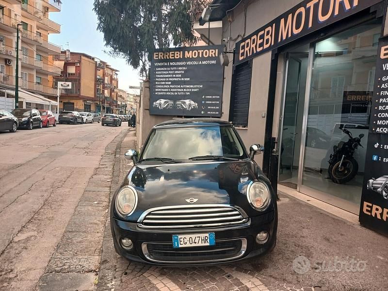 Usata Mini Cooper 74 CV (54 kW) 2011 Nero Utilitaria
