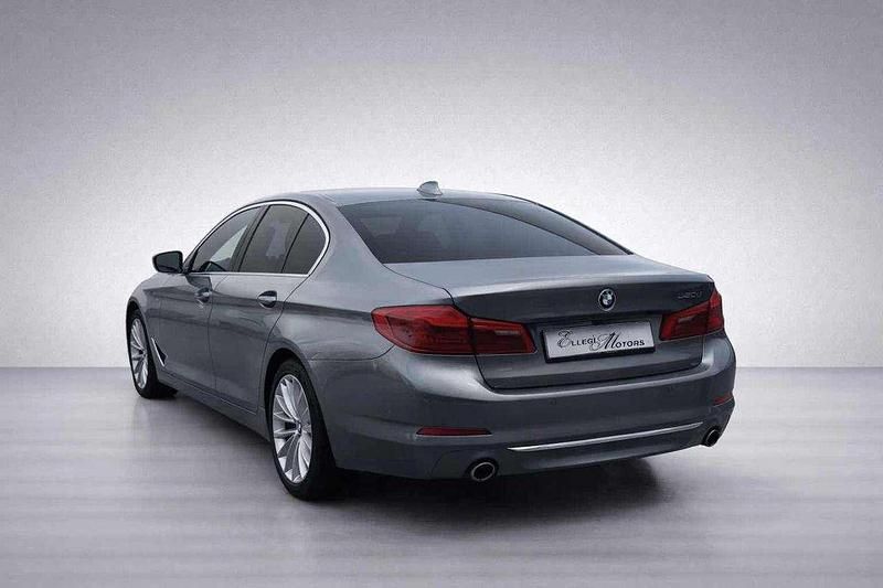 Usata BMW 520 Luxury Line 190 CV (139 kW) 2019 Grigio scuro Berlina