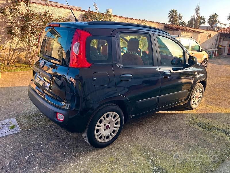 Usata Fiat Panda Lounge 69 CV (50 kW) 2014 Nero Utilitaria