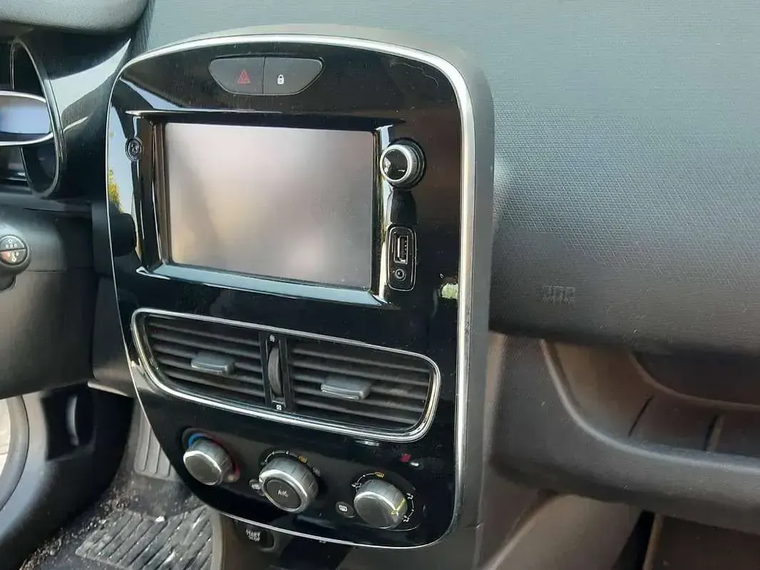 Usata Renault Clio IV Life 75 CV (55 kW) 2019 Bianco Berlina