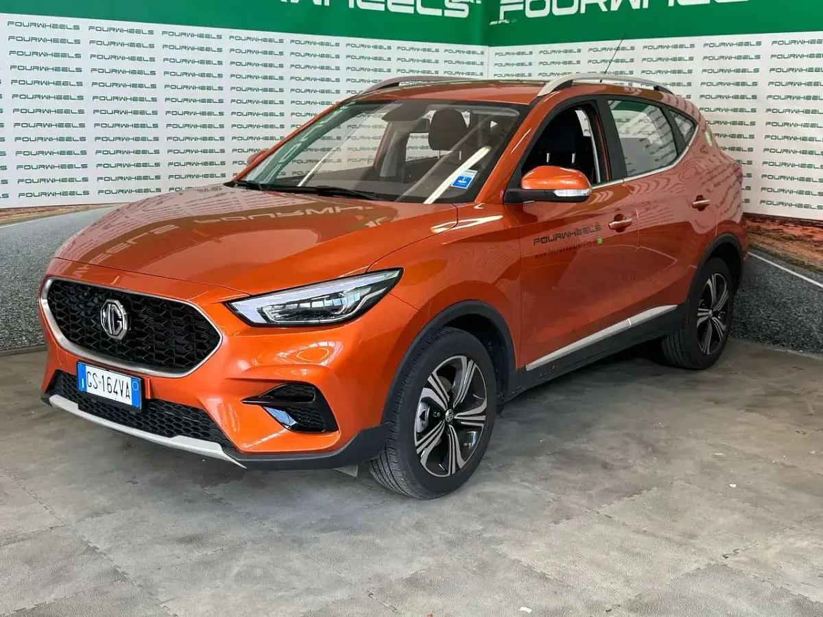Usata MG ZS 106 CV (77 kW) 2024 Arancione SUV