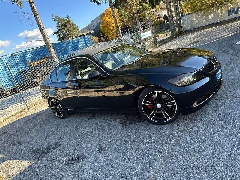 Usata 2007 BMW 330 Berlina | 9000 € (Buon prezzo) - Immagine 1/4