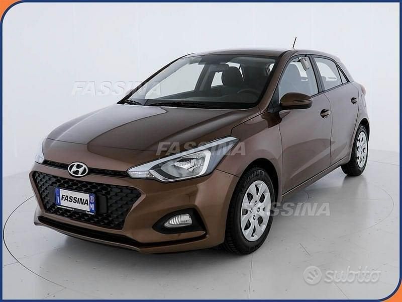 Usata Hyundai i20 Advanced 75 CV (55 kW) 2019 Marrone Utilitaria