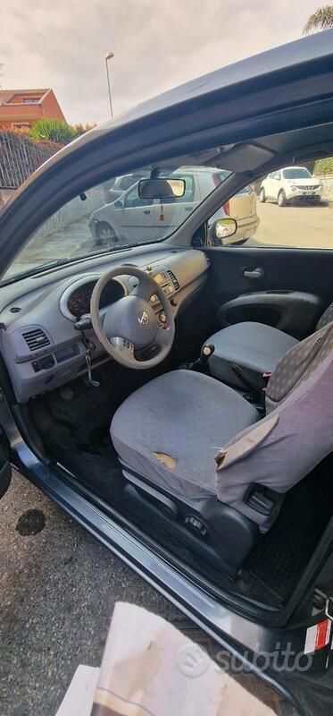 Usata Nissan Micra 80 CV (58 kW) 2003 Grigio Utilitaria