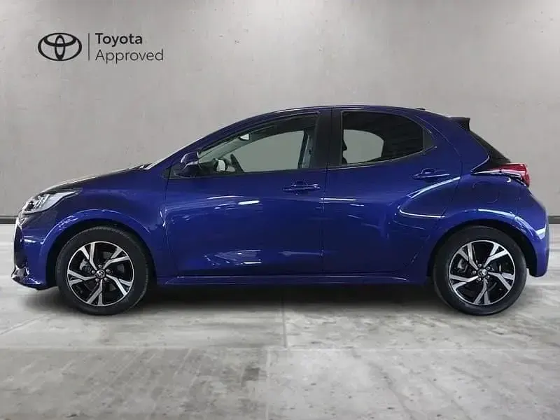 Usata Toyota Yaris Hybrid Trend 116 CV (85 kW) 2025 Juniper blu Berlina