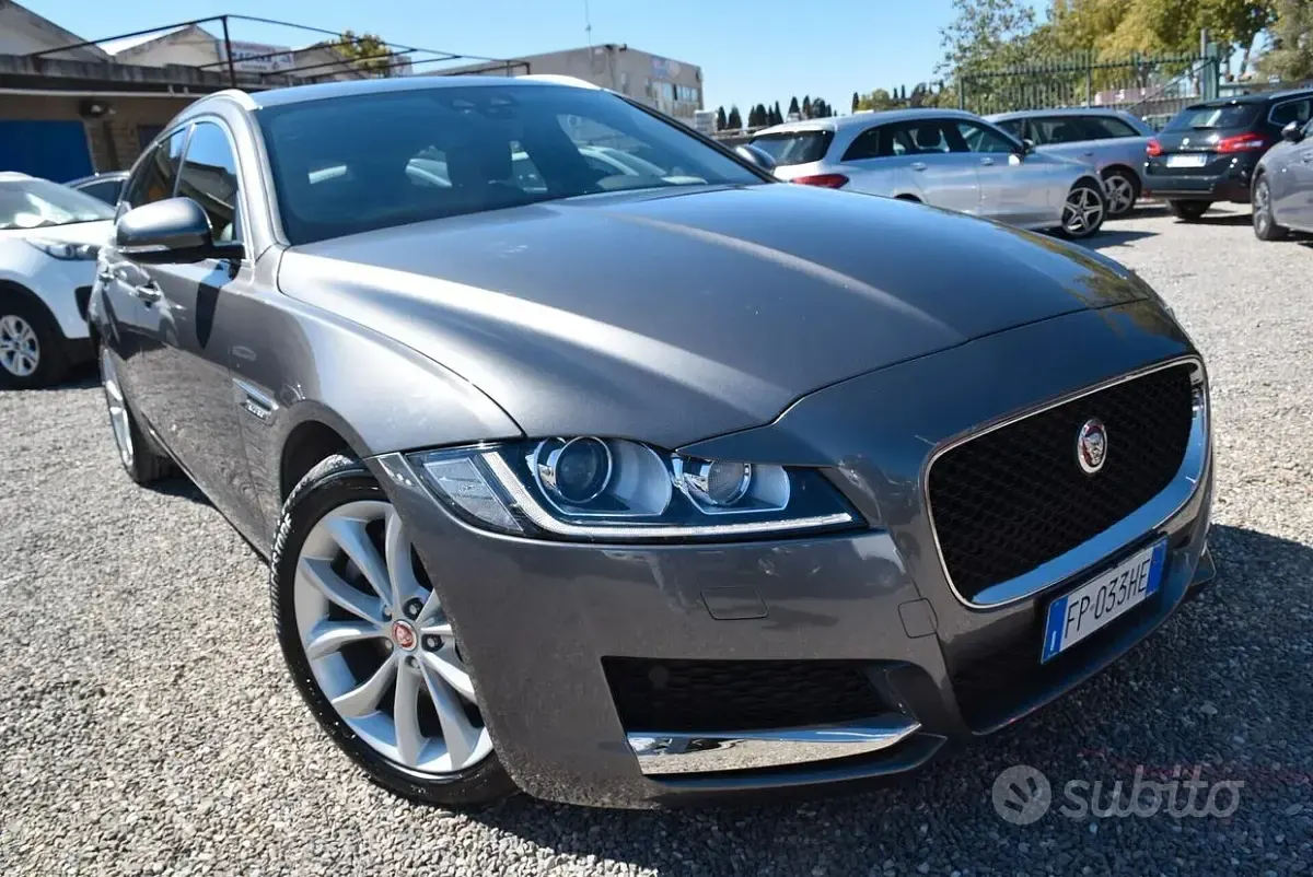 Usata Jaguar XF Sportbrake Prestige 180 CV (132 kW) 2018 Grigio Station wagon