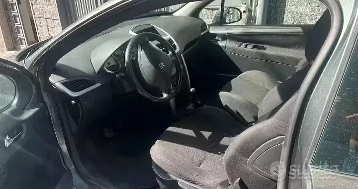 Usata Peugeot 207 90 CV (66 kW) 2007 Verde Berlina