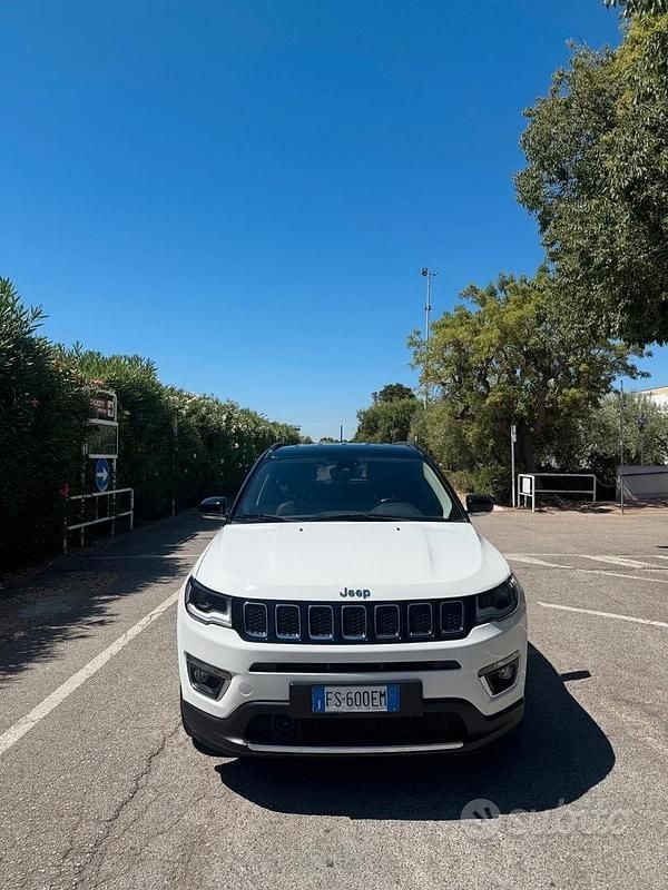 Usata Jeep Compass Limited 140 CV (102 kW) 2018 Bianco SUV