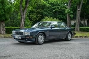Usata Jaguar XJ40 R 251 CV (184 kW) 1990 Blu Berlina