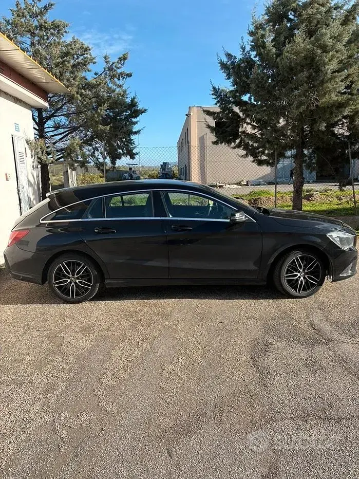 Usata Mercedes CLA200 136 CV (100 kW) 2017 Nero Coupé