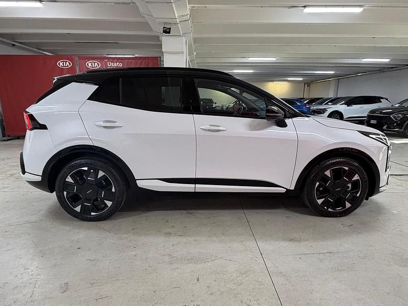 Nuova Kia Sportage 136 CV (100 kW) 2025 Deluxe white SUV