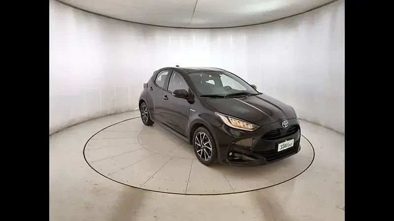 Usata Toyota Yaris Hybrid Trend 116 CV (85 kW) 2020 Nero Utilitaria