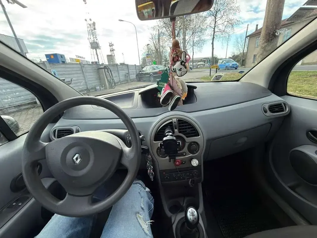 Usata Renault Modus Dynamique 75 CV (55 kW) 2008 Monovolume