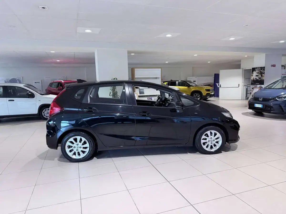Usata Honda Jazz Comfort 102 CV (75 kW) 2019 Nero Utilitaria
