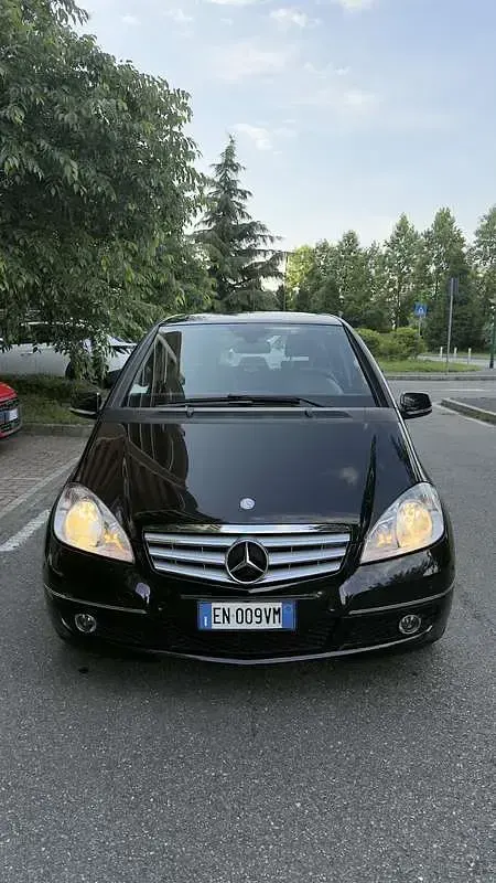 Usata Mercedes A180 Executive 109 CV (80 kW) 2012 Nero Berlina