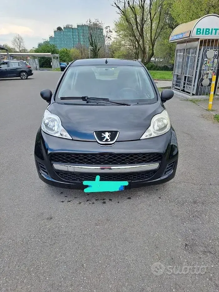 Occasion Peugeot 107 68 ch (50 kW) 2011 Noir Citadine