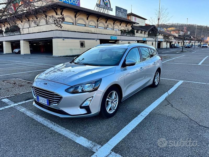 Grigio Usata 2021 Ford Focus Station wagon | 9500 € (Super prezzo) - Immagine 1/4