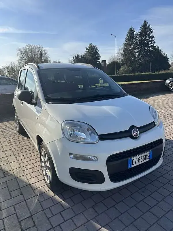 Usata Fiat Panda Lounge 86 CV (63 kW) 2014 Utilitaria
