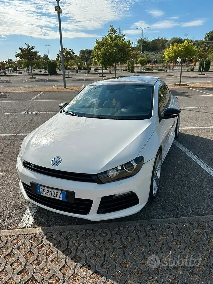 Usata VW Scirocco R 200 CV (147 kW) 2010 Bianco Coupé