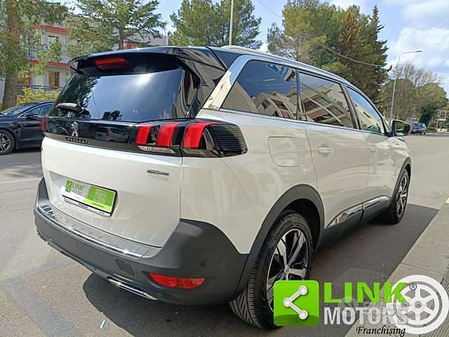 Usata Peugeot 5008 GT-line 130 CV (95 kW) 2018 Bianco SUV