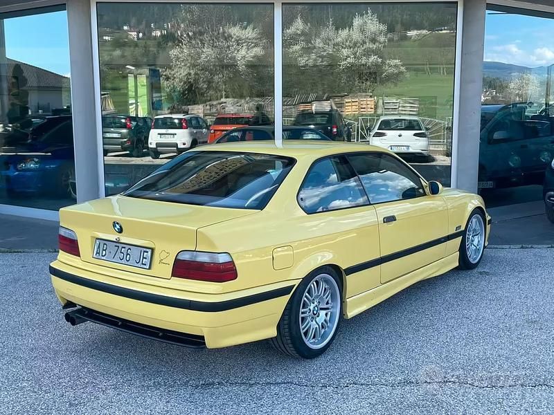 Usata BMW 320 150 CV (110 kW) 1994 Giallo Coupé