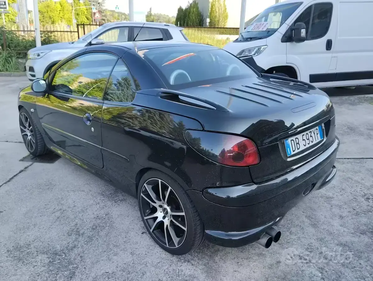 Usata Peugeot 206 CC RC 109 CV (80 kW) 2006 Nero Cabrio