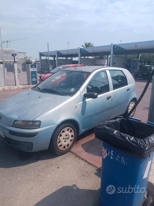 Usata Fiat Punto 60 CV (44 kW) 2001 Utilitaria