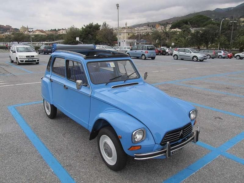 Usata Citroën Dyane 29 CV (21 kW) 1978 Blu/azzurro Utilitaria