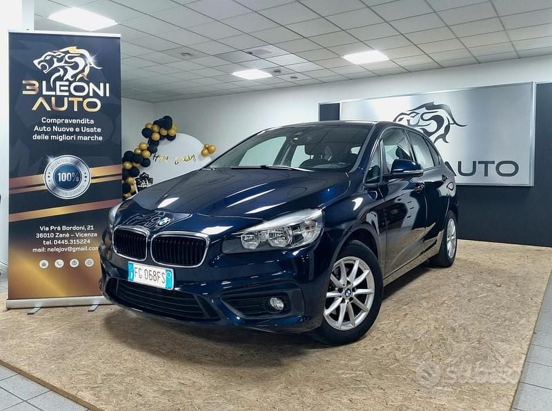 Usata BMW 218 Active Tourer Sport Line 150 CV (110 kW) 2016 Blu Monovolume