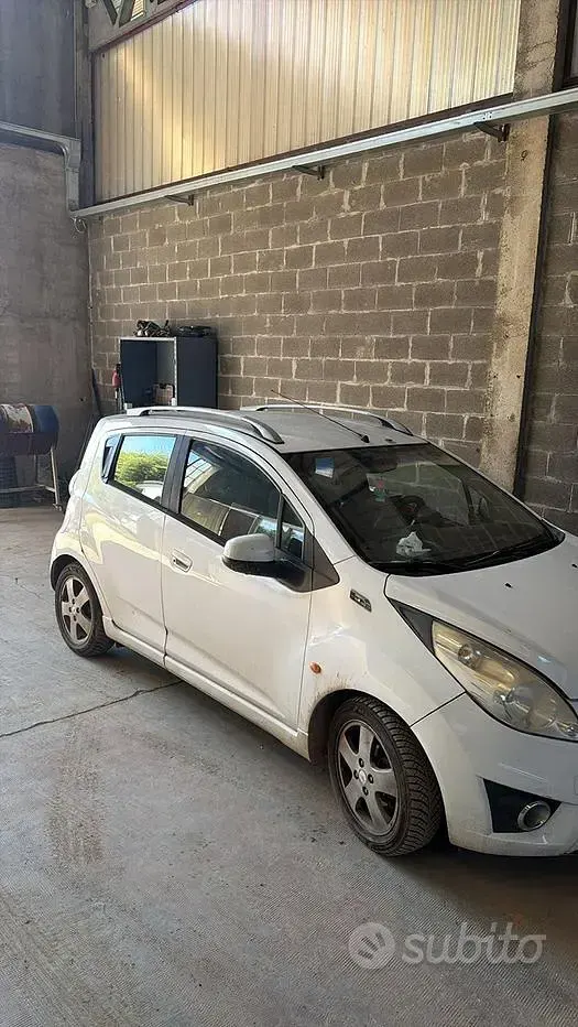 Usata Chevrolet Spark 81 CV (59 kW) 2010 Bianco Utilitaria