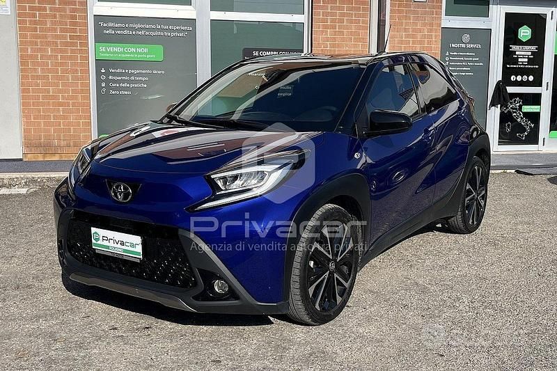 Usata Toyota Aygo X Lounge 72 CV (52 kW) 2022 Blu SUV