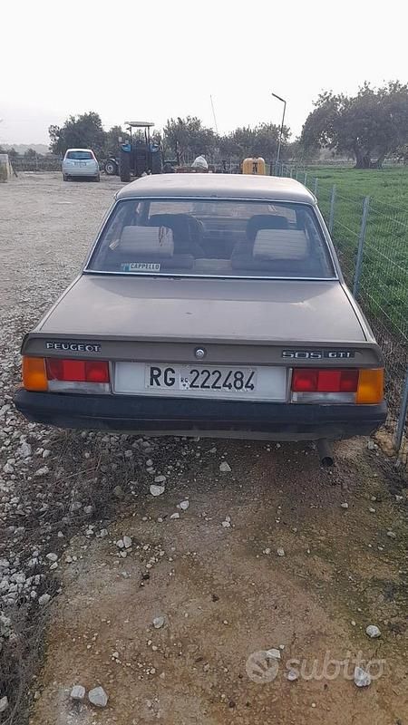 Usata Peugeot 505 113 CV (83 kW) 1985 Marrone Berlina