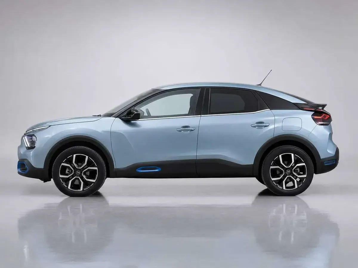 Usata Citroën e-C4 61 kW (84 CV) 2025 Diverse colorazioni Berlina