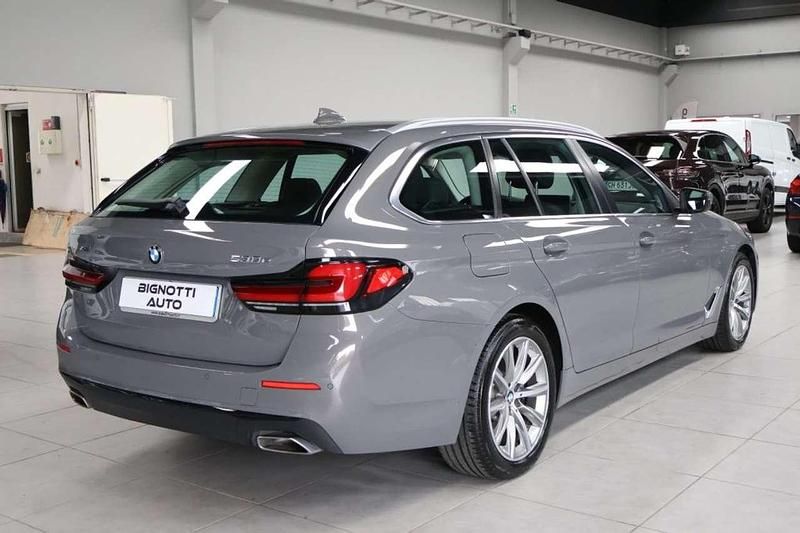 Usata BMW 530e Efficient Dynamics 184 CV (135 kW) 2021 Bernina grey Station wagon