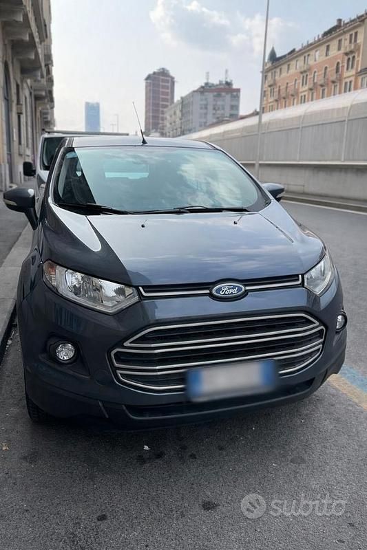 Usata Ford Ecosport 125 CV (91 kW) 2016 Grigio SUV