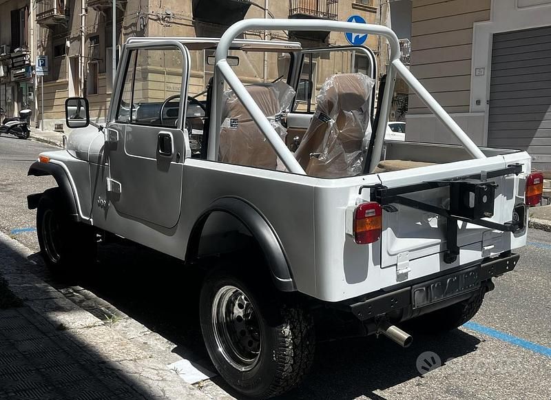 Usata Jeep CJ 1981 Bianco SUV